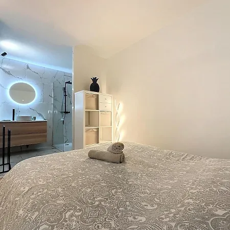 Apartment 2 Pieces Moderne - Parking & Jardin - Menton